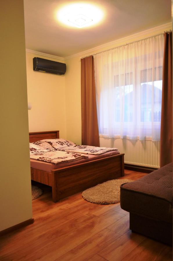 Henrietta - Violetta Apartman Hajdúszoboszló 외부 사진