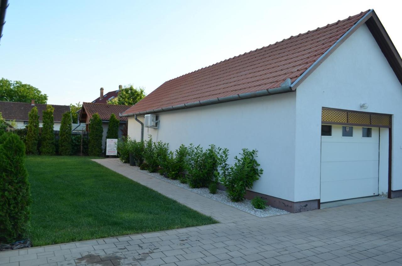 Henrietta - Violetta Apartman Hajdúszoboszló 외부 사진