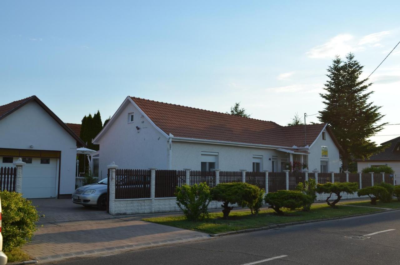 Henrietta - Violetta Apartman Hajdúszoboszló 외부 사진